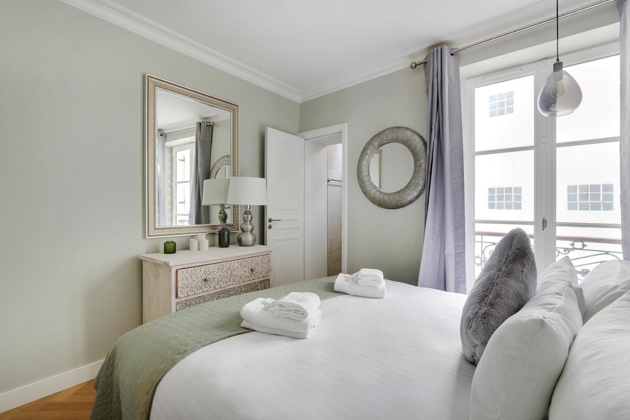 Pick A Flat'S Apartments In Montmartre - Rue Lepic Paris Exterior photo
