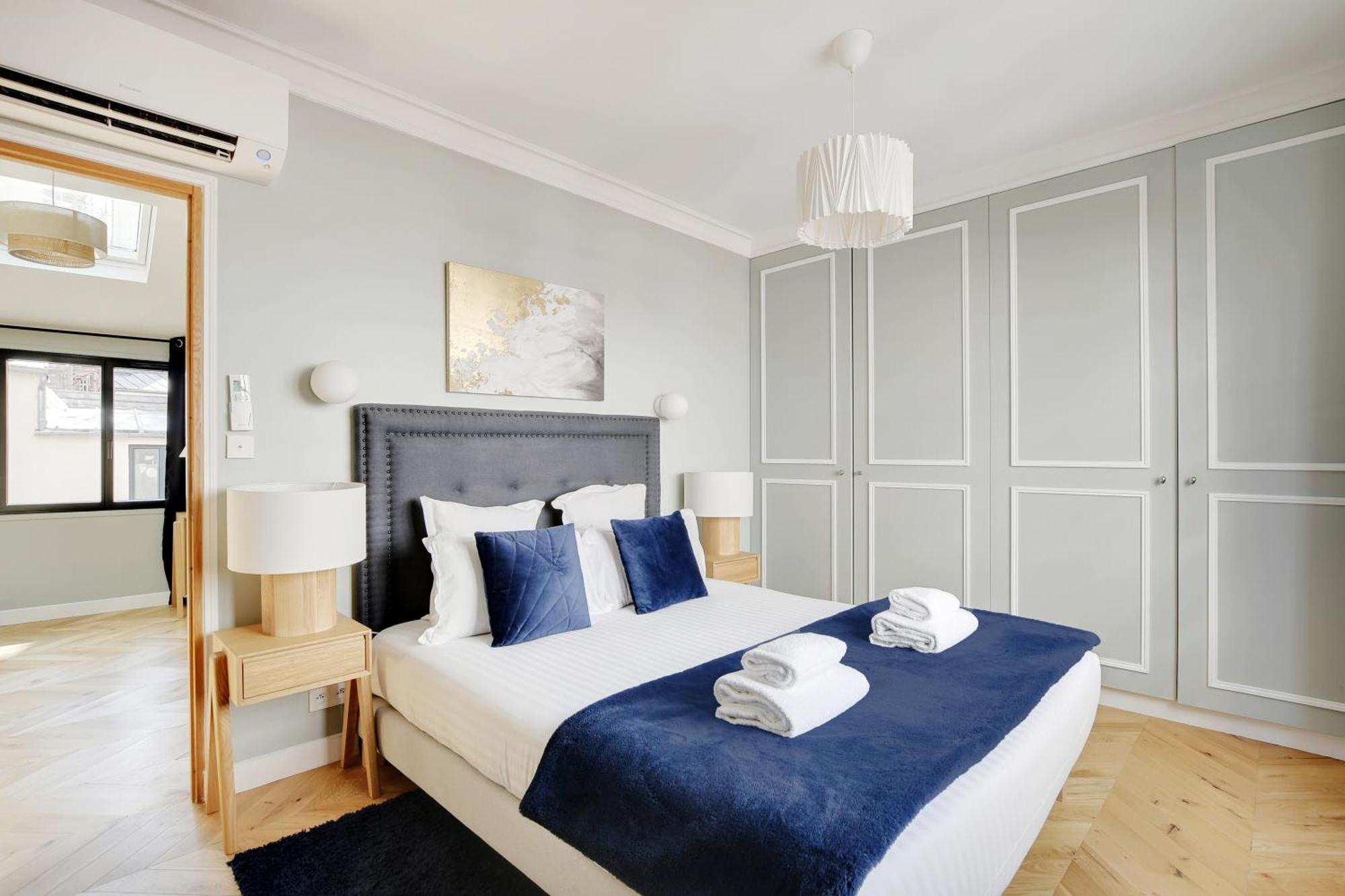 Pick A Flat'S Apartments In Montmartre - Rue Lepic Paris Exterior photo